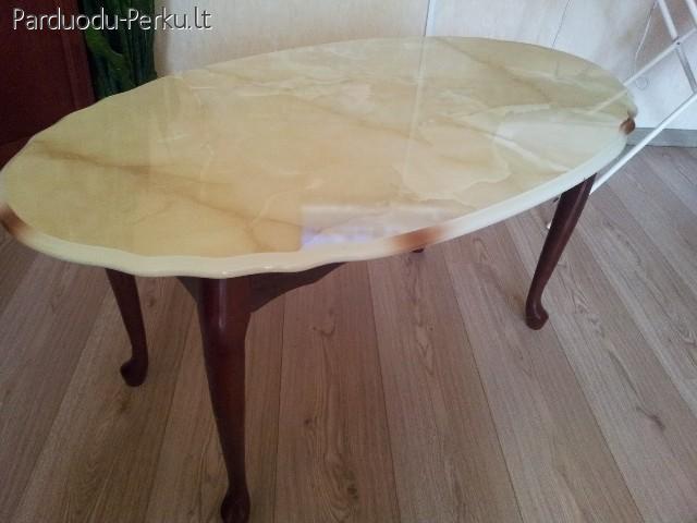 Parduodamas staliukas