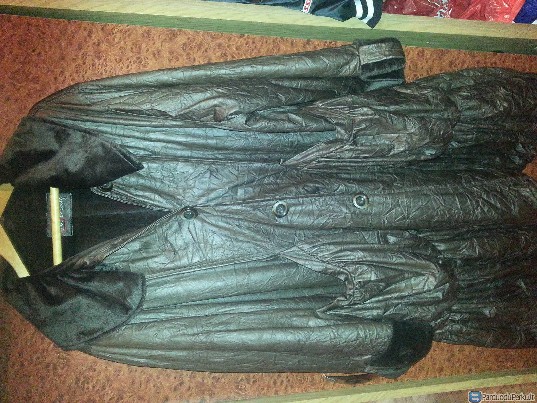 Parduodamas universalus mot.paltas