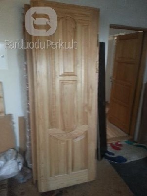 Parduodame dvejas medines duris