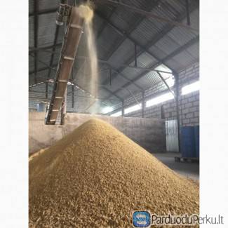 Parduodame sojų miltus urmu, pakavimo eiga, pylimu