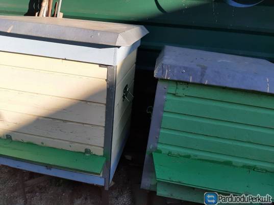 Parduodami bičių aviliai