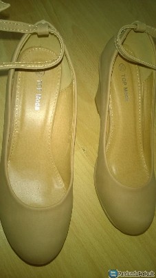 Parduodami nauji grazus bateliai