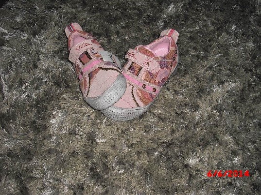 Parduodami nauji mergaitiški batukai laisvalaikiui