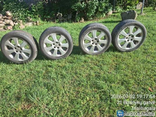 Parduodamos 4 padangos su R17 ratlankiais