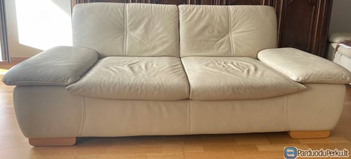 Parduodamos dvi odinės sofos
