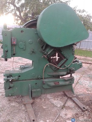 Parduodamos metalo karpymo staklės (presžirklės)