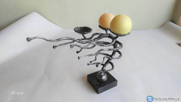 Parduodamos žvakides