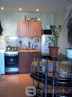 parduodu 2 kambariu buta