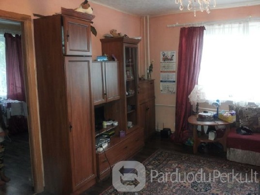 Parduodu 2 kambariu buta