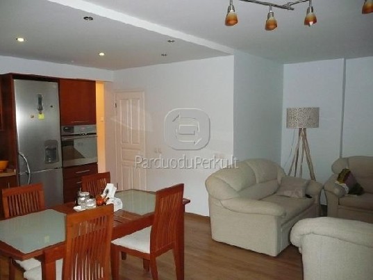 Parduodu 3 kambarių erdvų butą