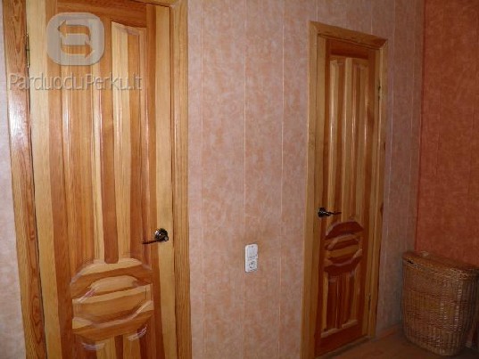 Parduodu 4 kambarių butą