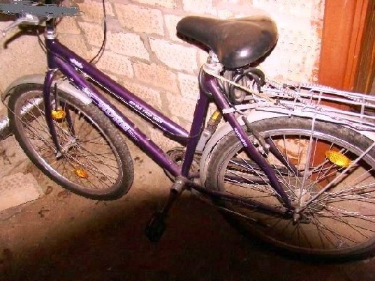 Parduodu  6 pavarų moterišką dviratį.