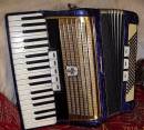 Parduodu akordeoną Weltmeister, 96 bosų.