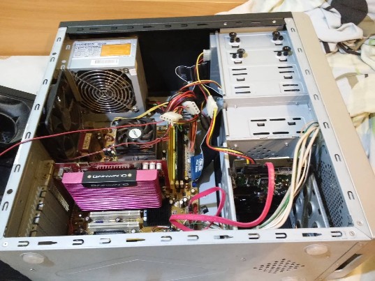 Parduodu ASUS stacionaru kompiuteri