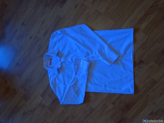 Parduodu geros kokybės baltus marškinius berniukui