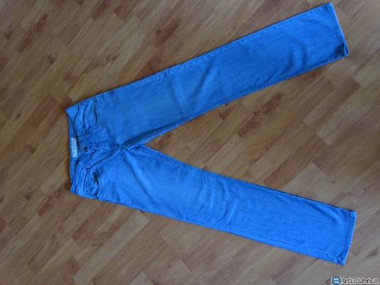 Parduodu geros kokybės beveik naujus vyriškus džinsus
