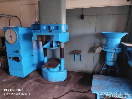 Parduodu įrangą sulčių spaudimui