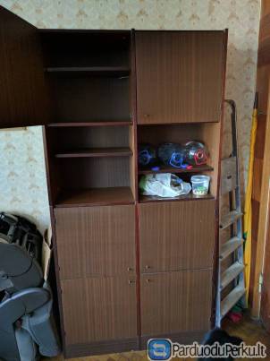 Dovanoju medinę spintą