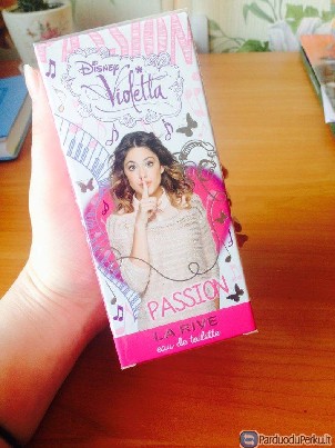 Parduodu mergaitiškus kvepalus