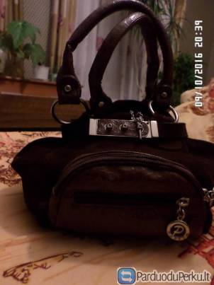 Parduodu mot. rankinės 10 eur.