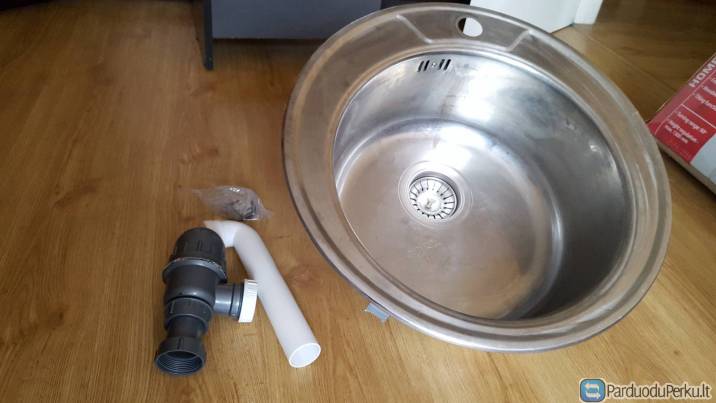 Parduodu naudotą metalinę kriauklę