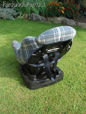 Parduodu naudotą vaikišką automobilinę kėdutę