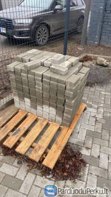 Parduodu naujas trinkeles