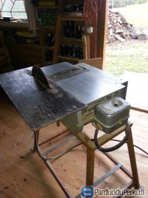 Parduodama patobulinta „Eglutė“