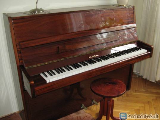Parduodu puikų pianiną RĪGA