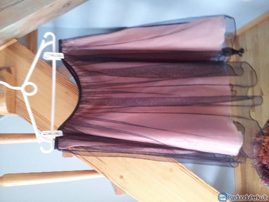 Parduodu puošnų 12 dydžio sijoną. Pridedu tokios pačios spal