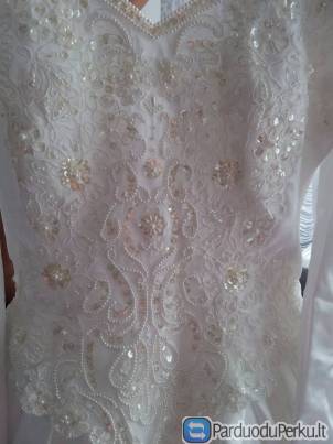 Parduodu rankų darbo vestuvinę suknelę