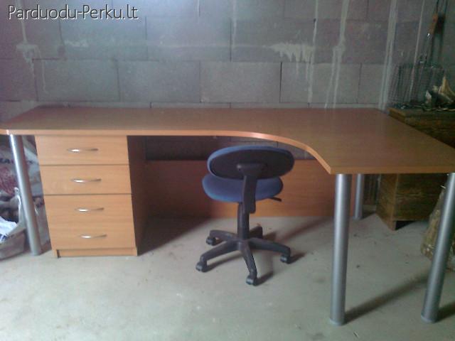 Parduodu rašomąjį stalą