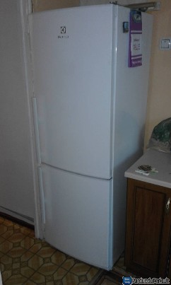 Parduodu šaldytuvą Electrolux