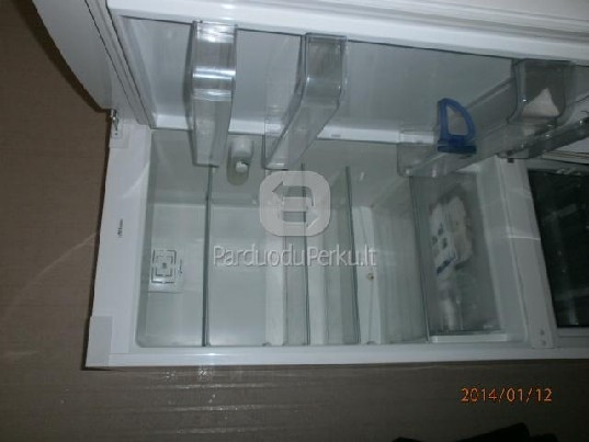 Parduodu saldytuva WHIRLPOOL WBE34132 A++