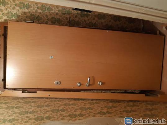 parduodu šarvuotas buto duris 250e