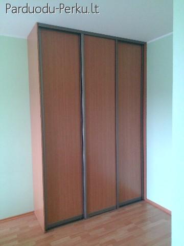 Parduodu sieninę spintą