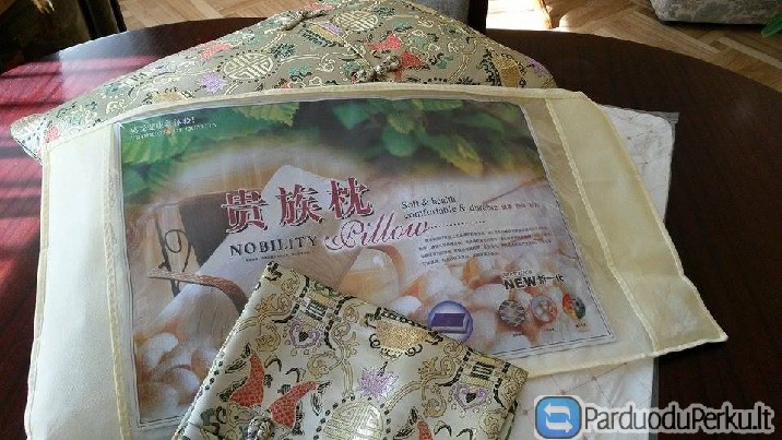 Parduodu šilko pagalves