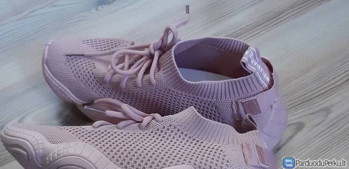 Parduodu sportinius batelius