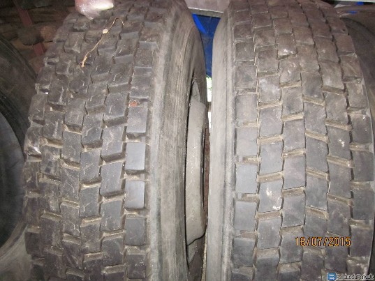 Parduodu sunkvežimio padangas