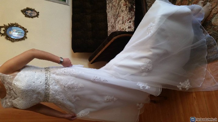 Parduodu vestuvinę suknelę