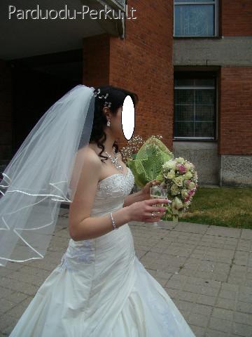 parduodu vestuvine suknele