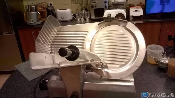 Parduodu profesionalią gastronominę pjaustyklę