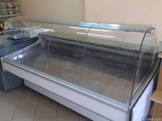 Parduotuvės šaldymo vitrina