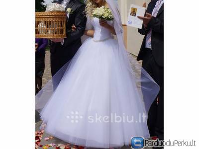 Pasakiska vestuvine suknele