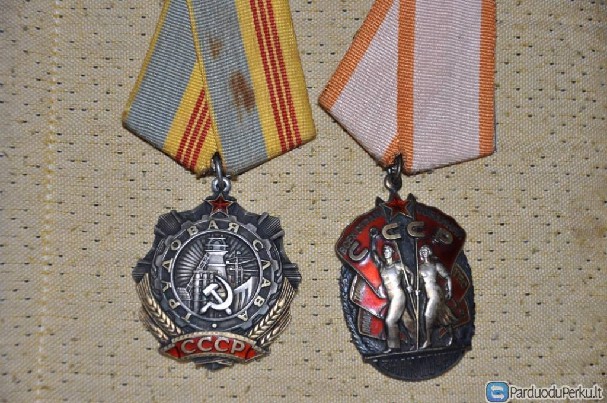 Perku apdovanojimus, ženkliukus, nuotraukas