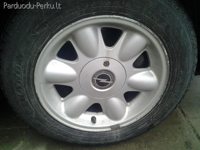 Perku lengvo lydinio ratlankį