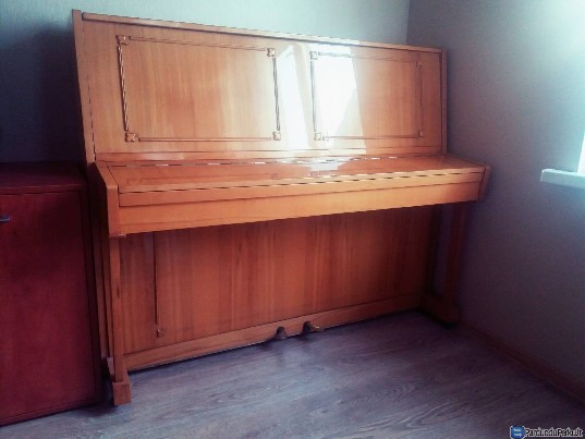 Pianinas Ukraina