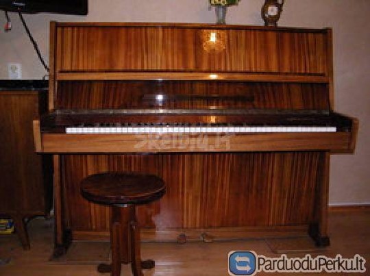 Pigiai parduodamas pianinas