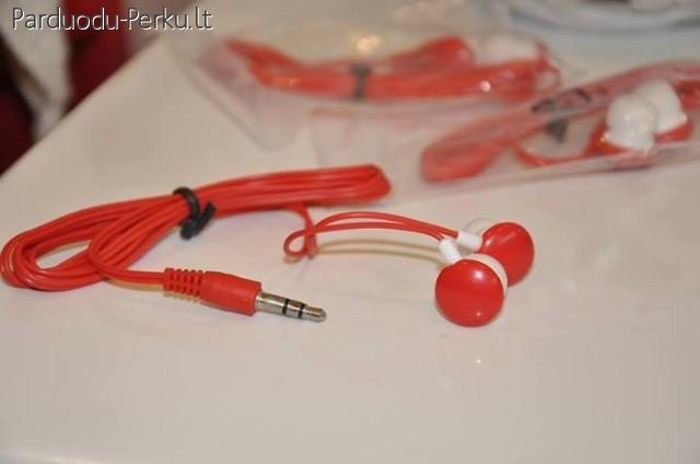 Pigiai parduodu ausinukus.