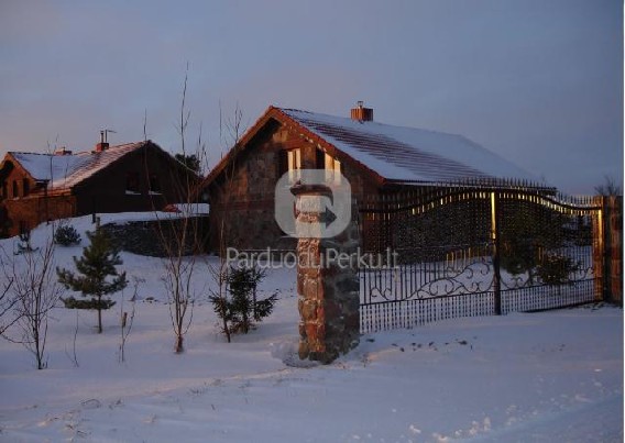 Pirtelė su pokylių sale prie Klaipėdos